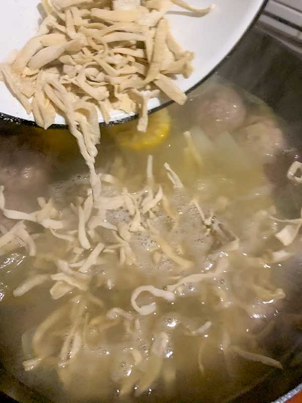 Cocinando los fideos